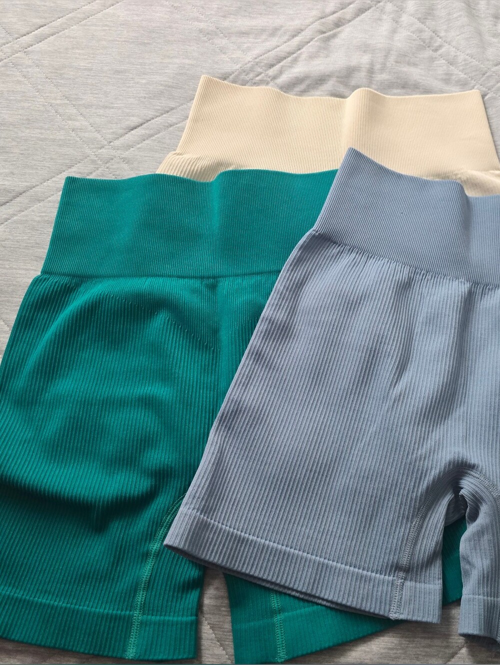 3 Pairs Of Ribbed High-Waist Shorts